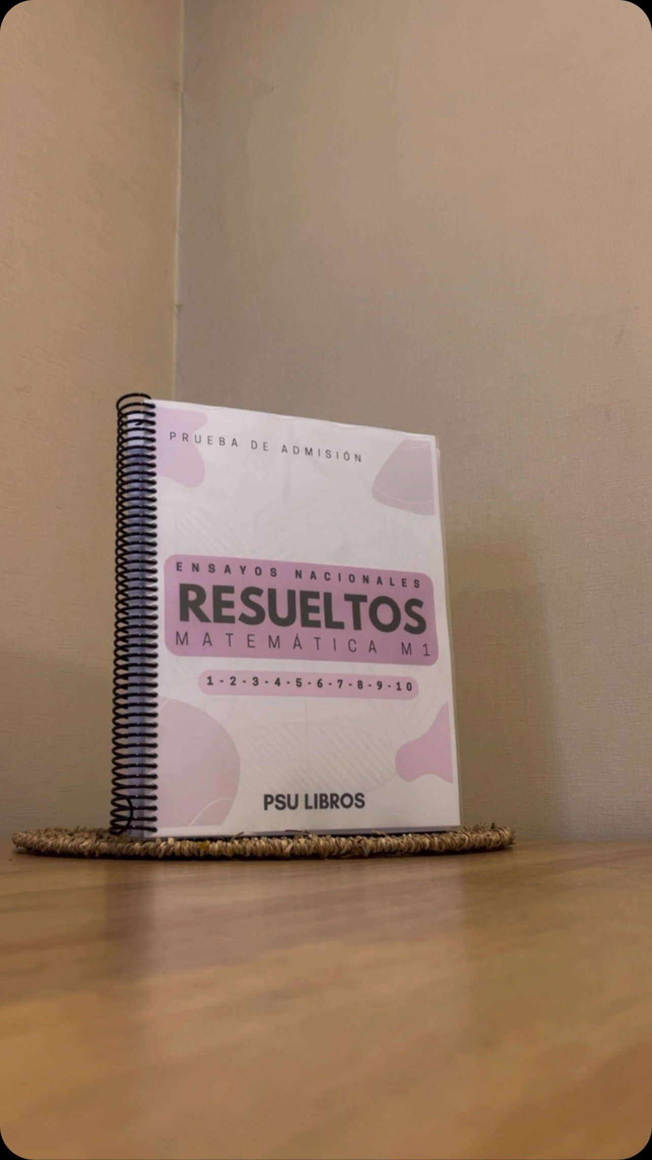 ¡Prepárate para la PAES con todo lo que necesitas!
Más de 20 libros, +70 ensayos resueltos paso a paso y resúmenes completos de cada materia te esperan en
www.psulibros.com
Paga fácil y seguro con Transbank, transferencia o Flow
Webpay.
¿Listo para asegurar tu puntaje?